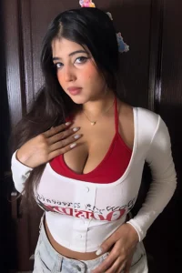 Unveiling Kayra, the Celestial Beauty with Curves That Captivate