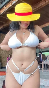 Curves and Confidence: The Empowering Rise of Prakriti Saha