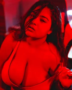 Megha Das Ghosh: Curvy Queen Beauty, Saris, and Self-Love