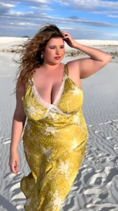 Lauren Sangster: Unstoppable Big Curves Conquer Instagram