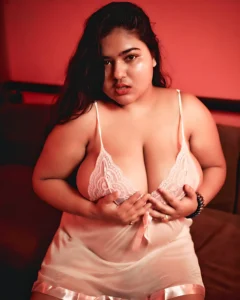 Megha Das Ghosh: Curvy Queen Beauty, Saris, and Self-Love