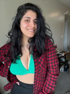 Rashmi Van: The Sexy Healer, Naturally Beautiful
