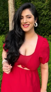 Rashmi Van: The Sexy Healer, Naturally Beautiful