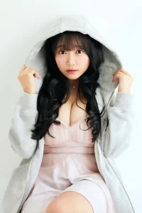 How Hana Himesaki Conquered With Her Big Natural Curves