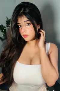 Unveiling Kayra, the Celestial Beauty with Curves That Captivate