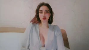 Nayoni Dutta on Law, Curves, and Being Unapologetically Herself