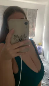 Jasmine: British BBW on a Road to 350K and Beyond