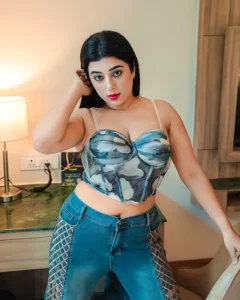 Plush Luxury: Apoorva Bhalla and the Art of Abundant Curves