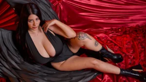 Kate Stone: Cam Queen with 34K Natural Curves