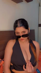 Rachna: Mumbai Charm and Natural Curves