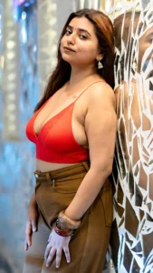Anjali: 40K Fans, and Curves That Speak Louder Than Words