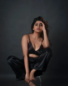 Rachna: Mumbai Charm and Natural Curves
