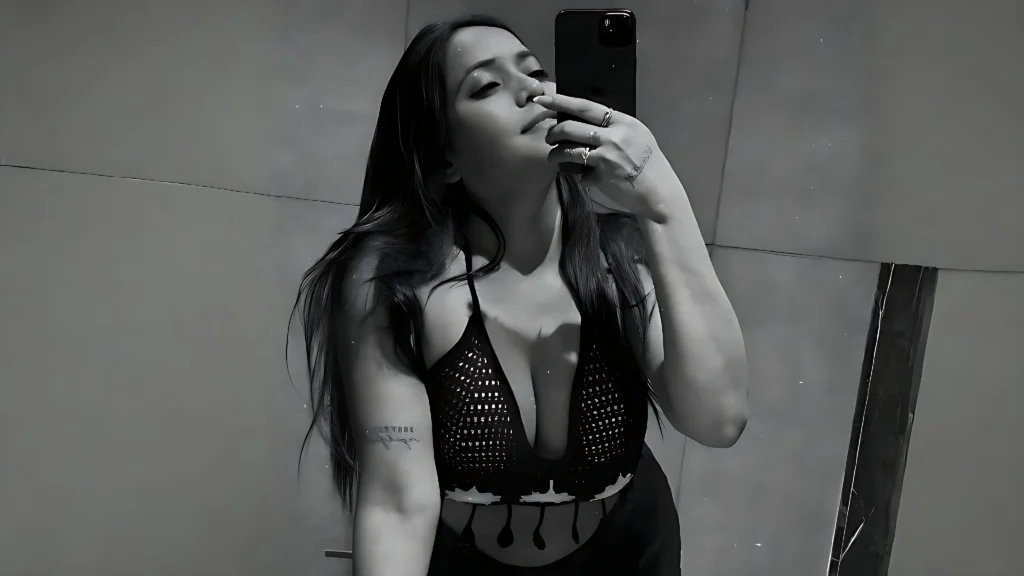 Riya: Sassy Journey Through Dance, Fashion, and Natural Curves