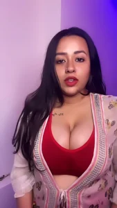 Riya Bhattacharya: Quiet Rise to 63K Followers