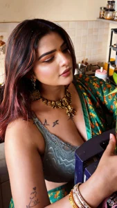 Vinni Chitara: The Mochiben Rule of Outfit Over Opinion
