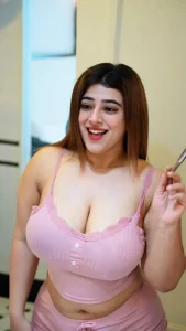 Apoorva Bhalla: A Plus-Size Queen and Her Famous Huge Boobs