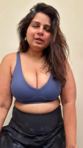 Payel: Big Curves Became Her Literary Stage
