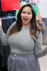 Shayani Bhowmik: Big Curves Is Her Loudest Style Statement