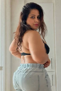 Payel: Big Curves Became Her Literary Stage