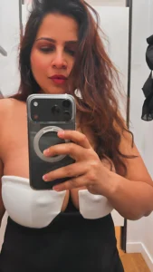 Payel: Big Curves Became Her Literary Stage
