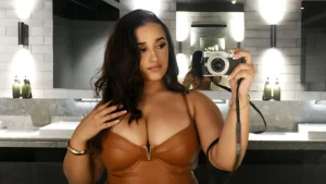 Aiesha Rai Big Boobs Story: Turning Curves Into Confidence