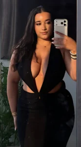 Aiesha Rai Big Boobs Story: Turning Curves Into Confidence
