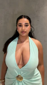 Aiesha Rai Big Boobs Story: Turning Curves Into Confidence