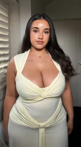 Aiesha Rai Big Boobs Story: Turning Curves Into Confidence