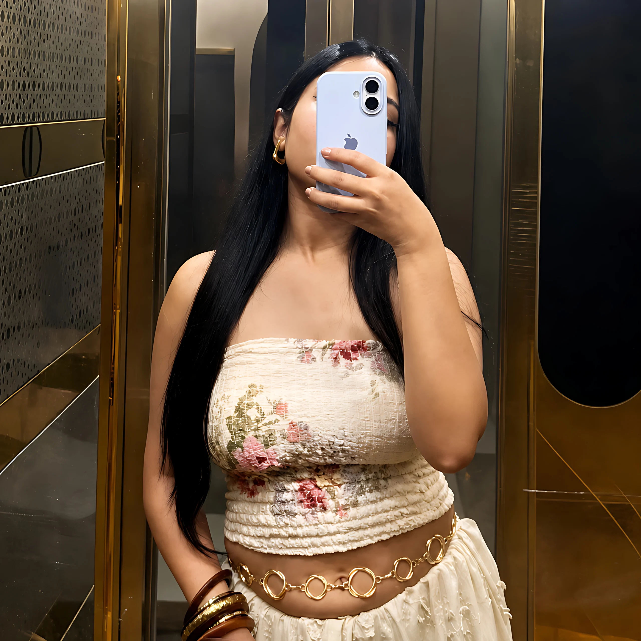 The Digital Aura of Surbhi Rajput: Redefining Confidence